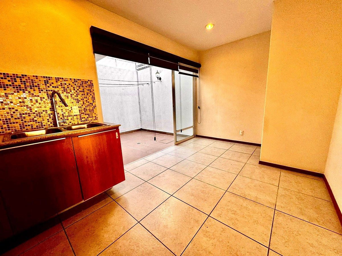 House in Cerro Del Tesoro, Tlaquepaque, photo 4 of 25