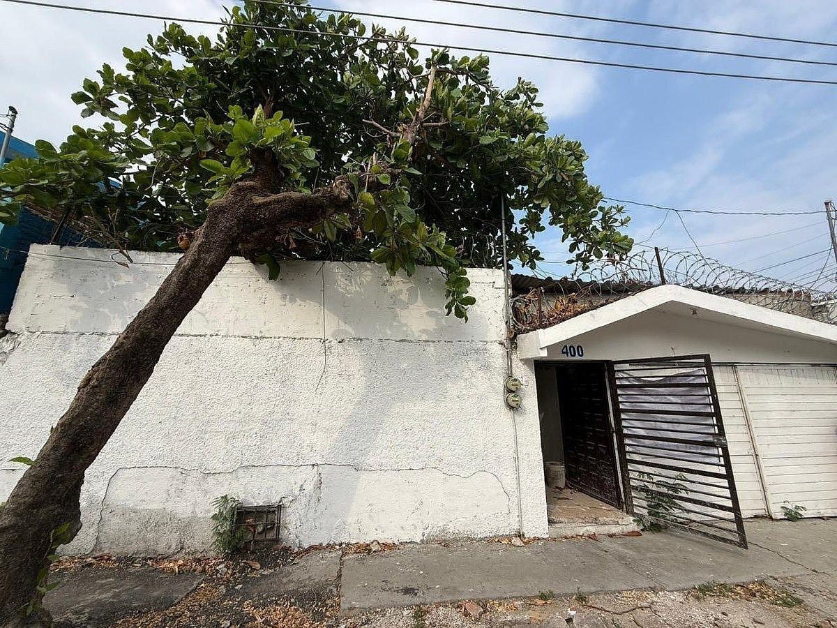 Casa de oportunidad sobre el libramiento norte, foto 1 de 9