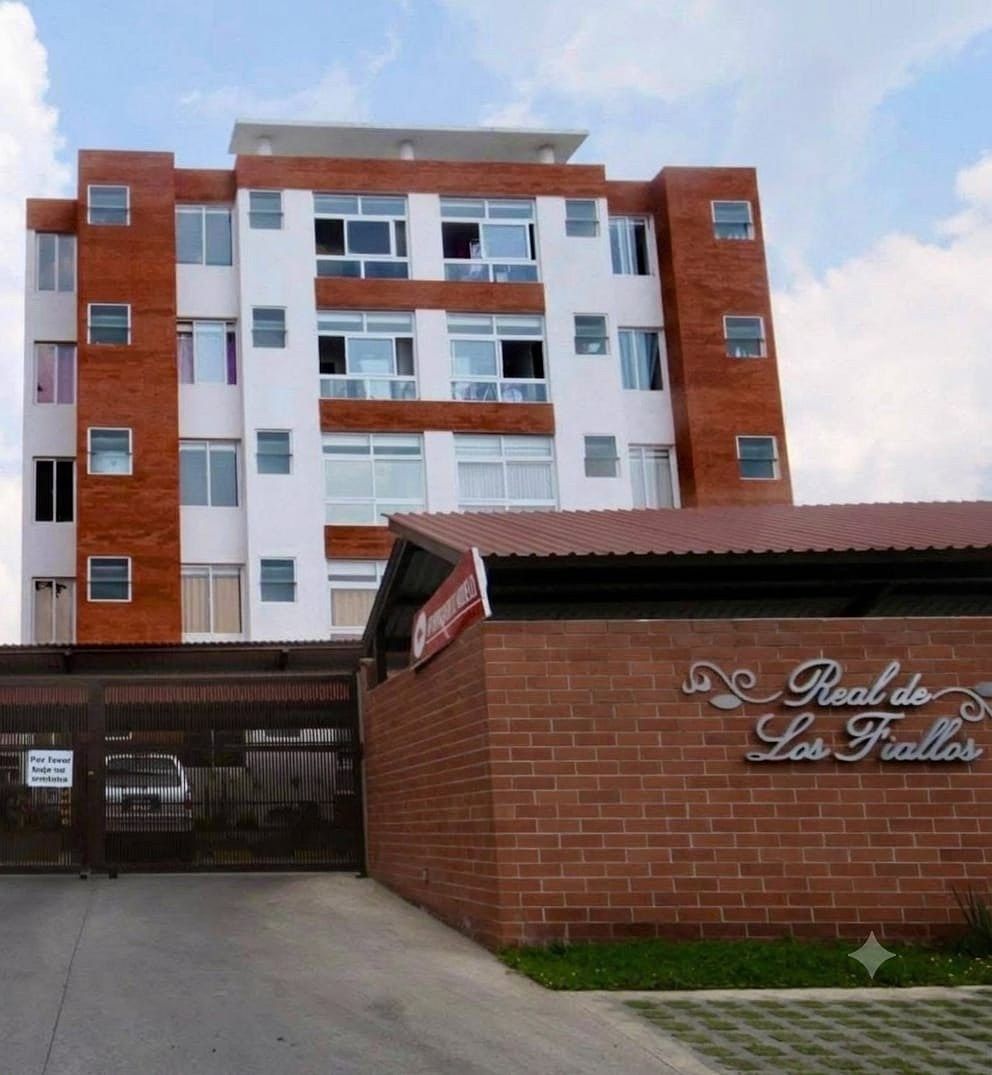 Zona 14 | Apartamento en Venta en Edificio Fiallo - Image 1