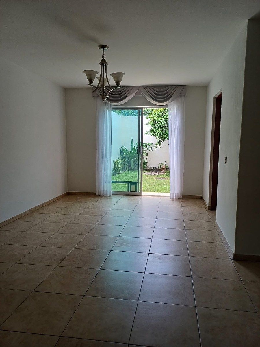 Casa en condominio en Bugambilias, Zapopan, foto 3 de 25