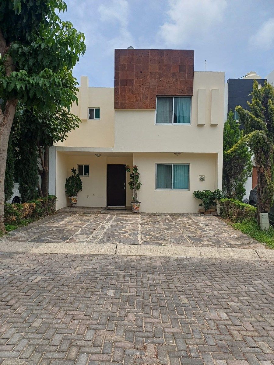 Casa en Venta en Bugambilias Country | Coto Privado | 3 Recámaras, foto 1 de 25
