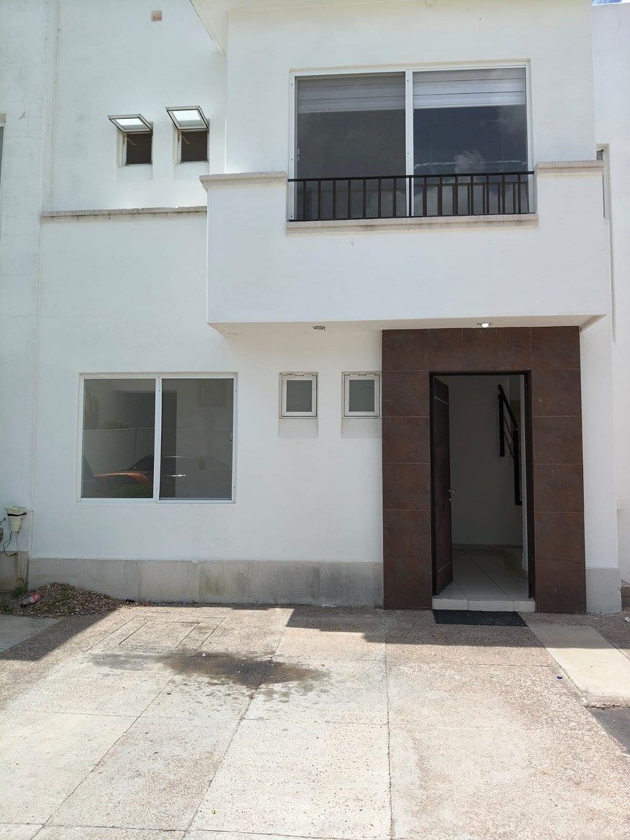 CASA EN RENTA AL NORTE DE AGUASCALIENTES  EN ÁLCAZAR RESIDENCIAL, foto 1 de 17