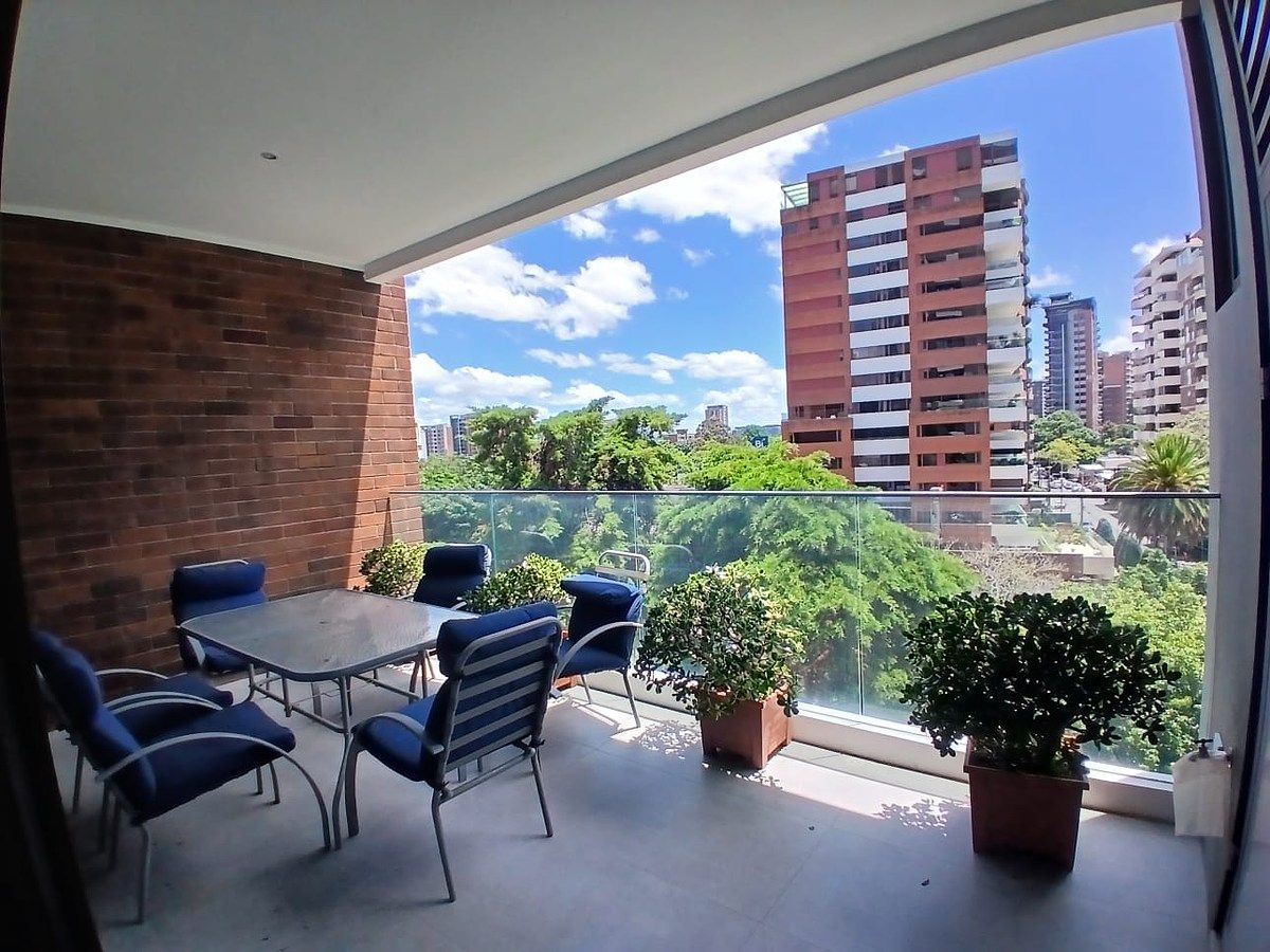 Zona 14 / Edificio Echo / 225m² - Image 5