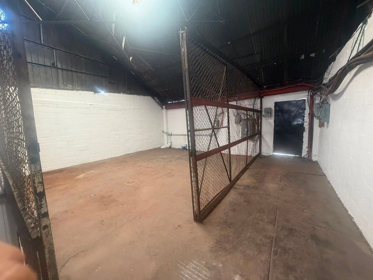 Bodega comercial en San Bartolo Naucalpan (Naucalpan Centro), Naucalpan de Juárez, foto 3 de 13
