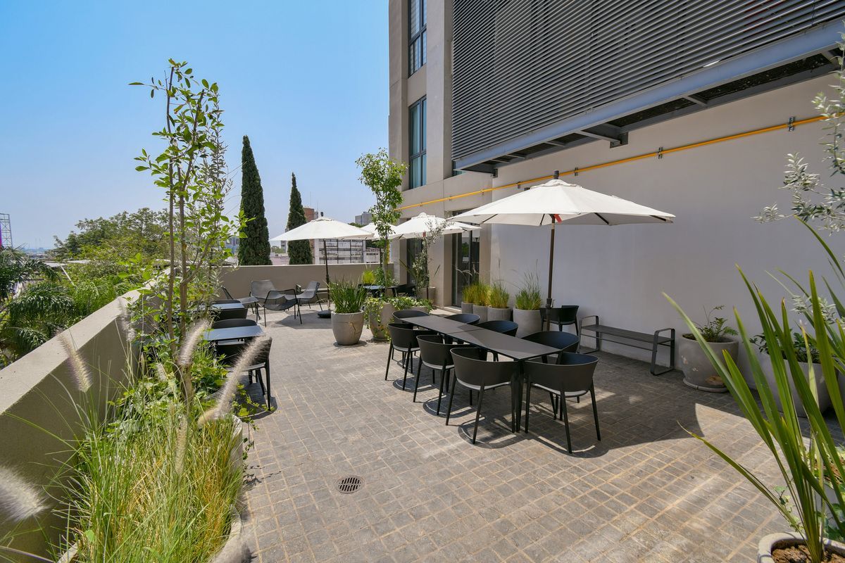 Local 102, Americana neighborhood, Republic District for Rent, photo 1 of 19