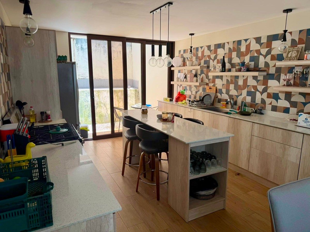 Moderna casa en Hacienda Real - Miniatura 3