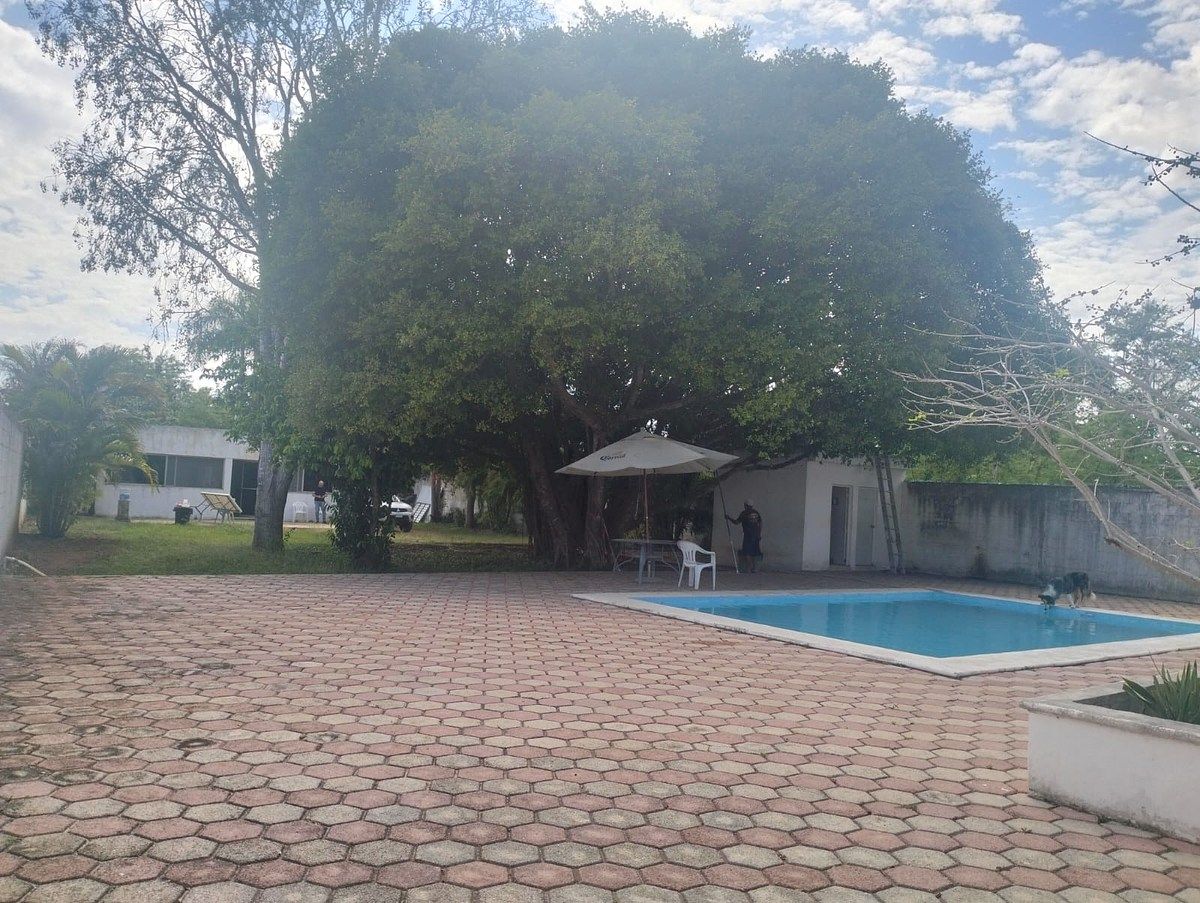 Casa con alberca y amplio terreno en Cholul, foto 1 de 10