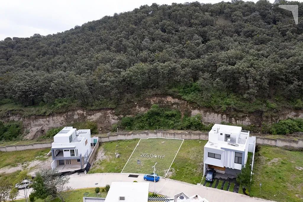 Terreno residencial em área privada de luxo em Los Robles, (Floresta da Primavera), foto 1 de 5