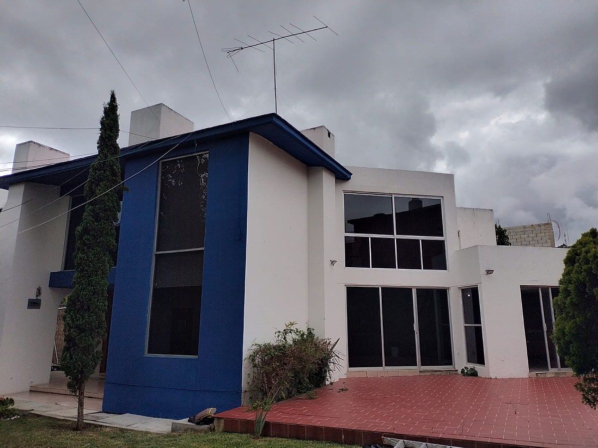 Casa comercial con jardín, foto 1 de 26
