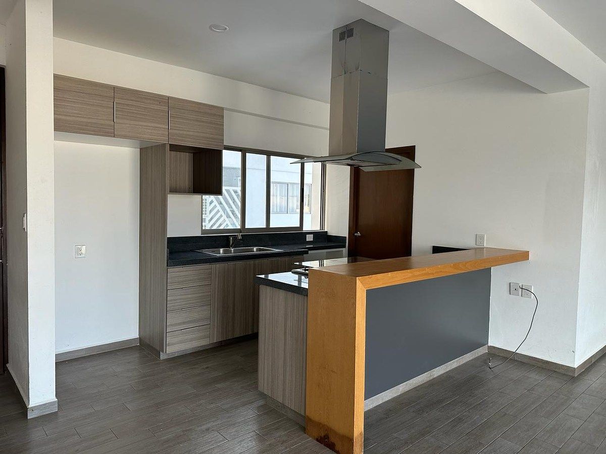DEPARTAMENTO EN RENTA EN TRES MARIAS