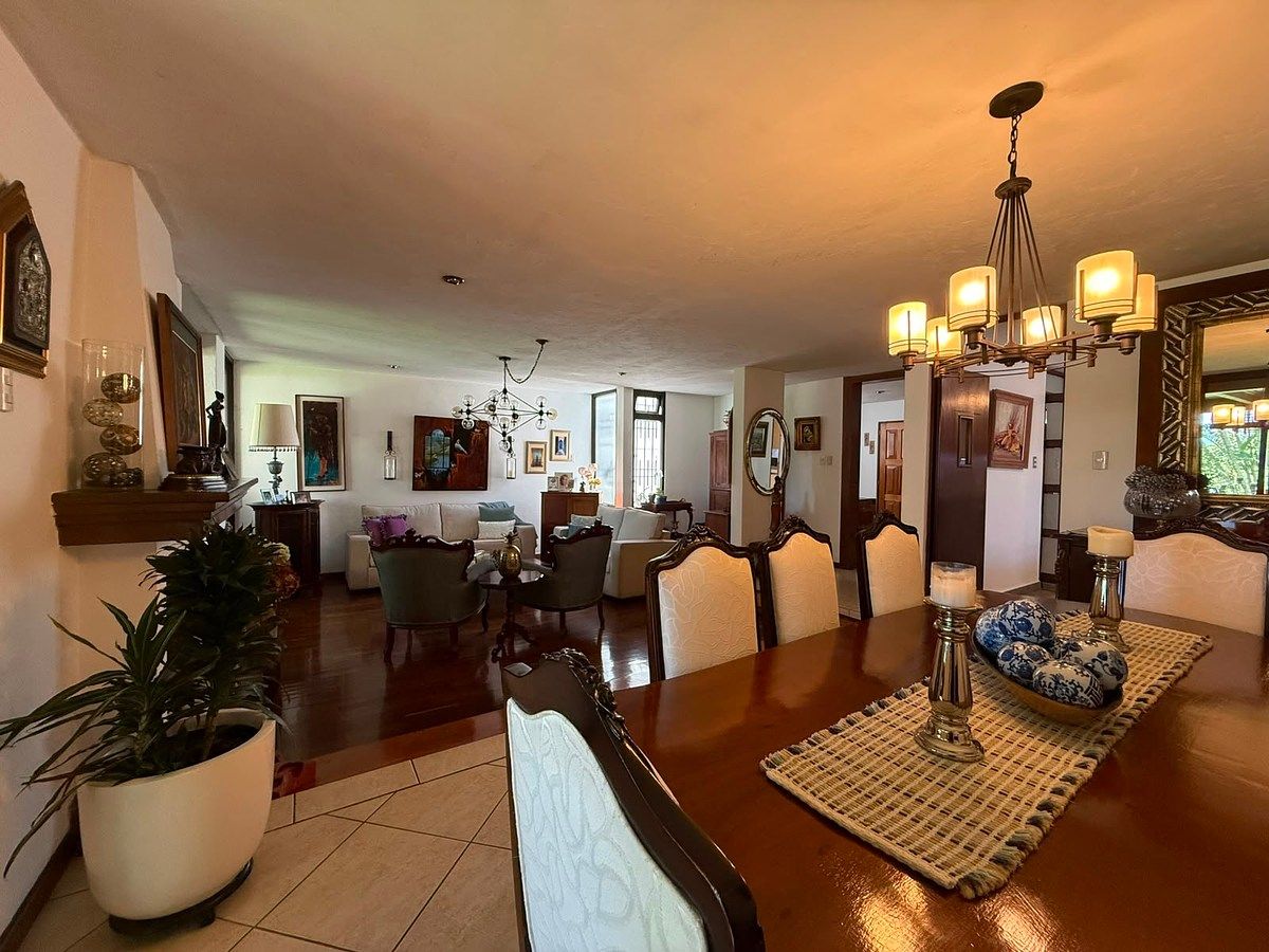 Casa en Venta de 4 dormitorios en zona 2, foto 1 de 14