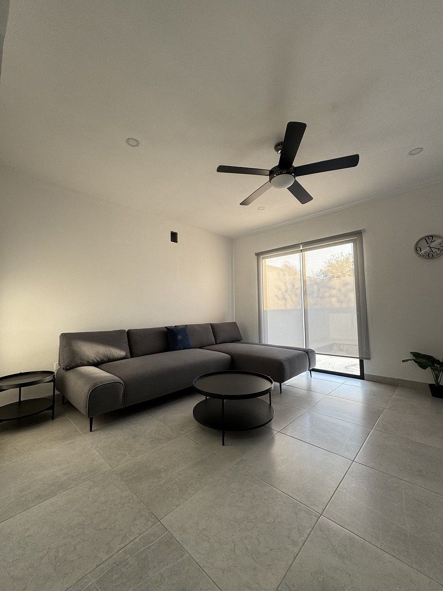 CASA EN VENTA EQUIPADA EN DZITYA, RECÁMARA EN PLANTA BAJA Y ALBERCA, foto 1 de 25