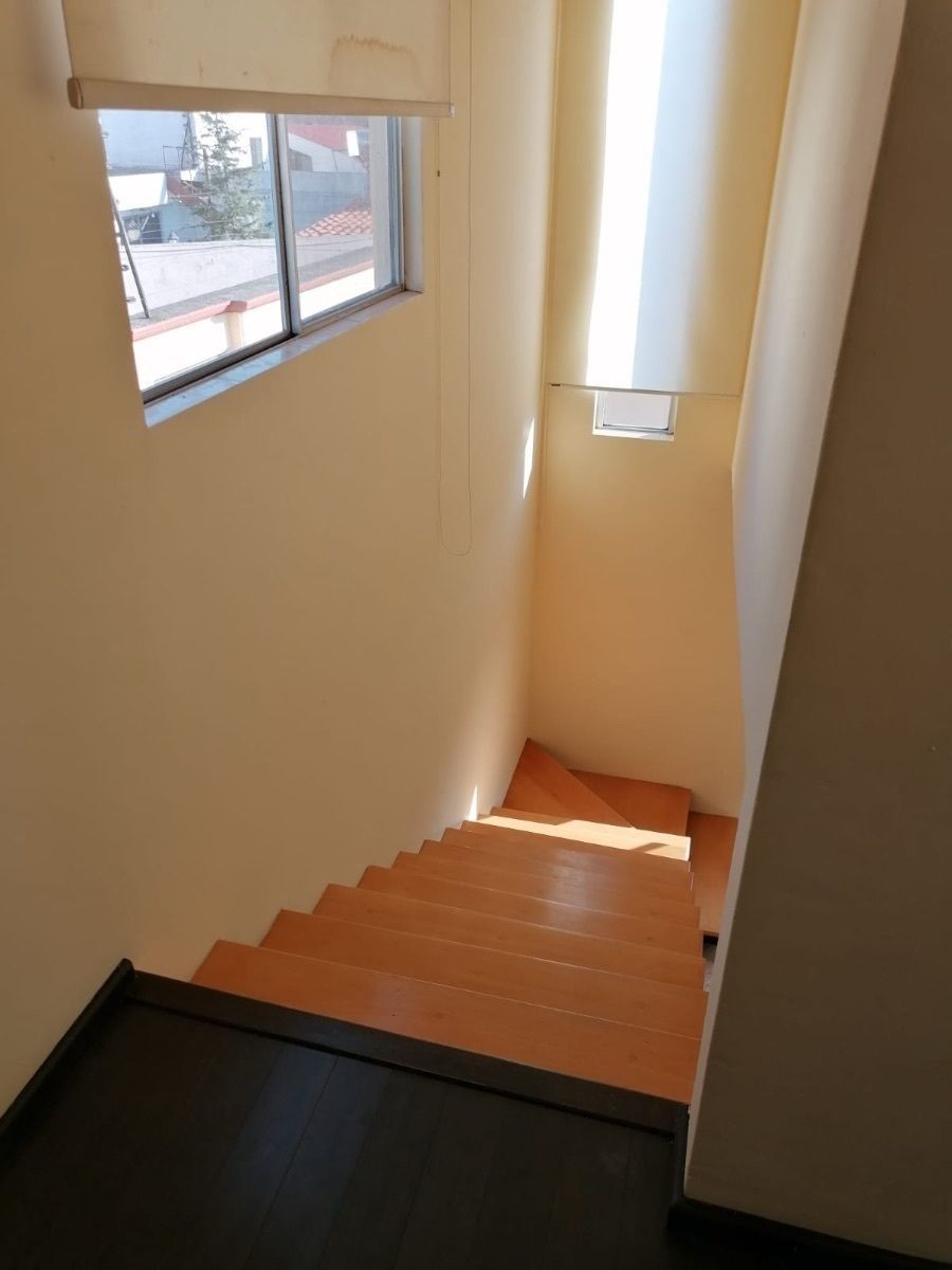 Escaleras, foto 5 de 18