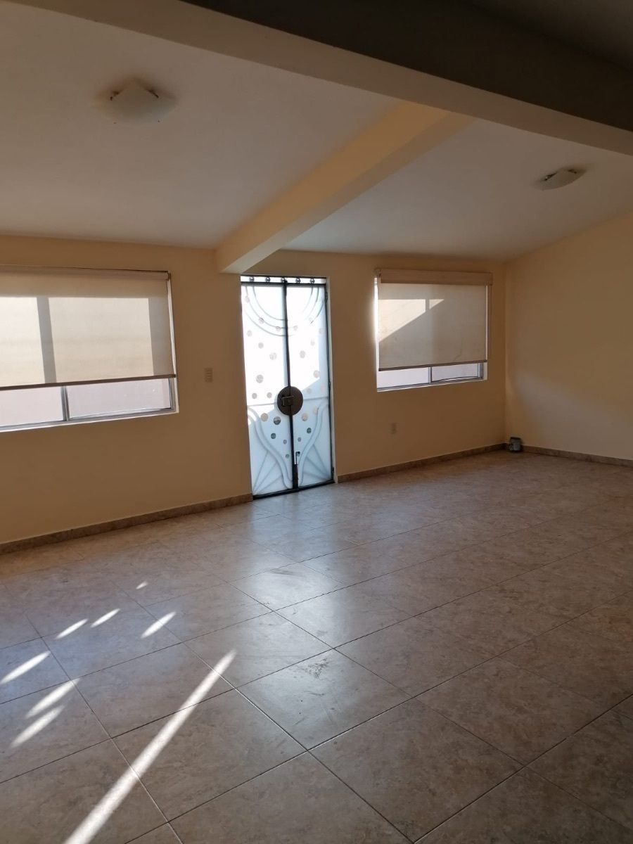 Estancia y comedor, foto 9 de 18