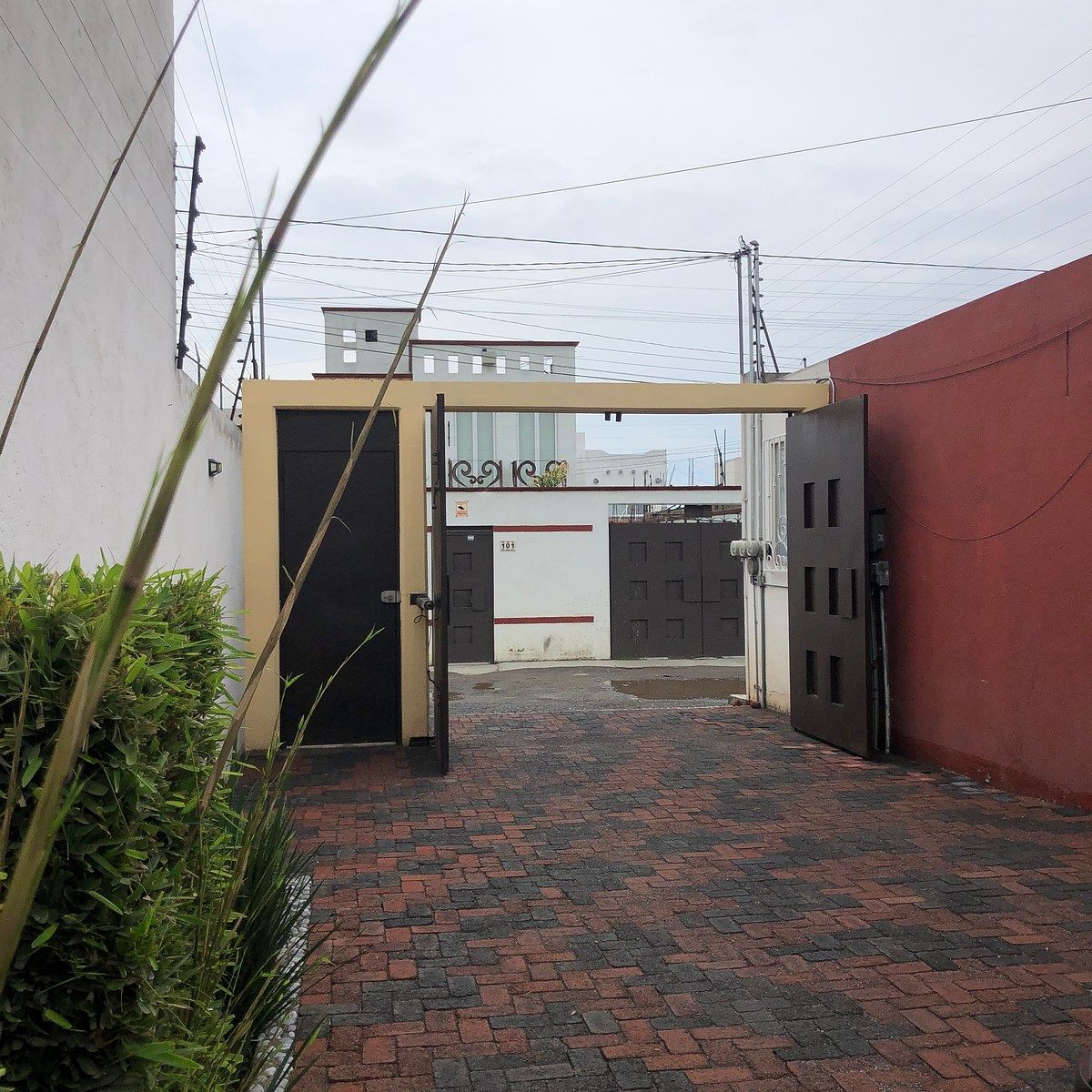 Portón de la privada, foto 13 de 18