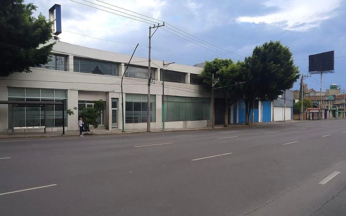 Local comercial para alugar na avenida principal em Iztapalapa, foto 1 de 10