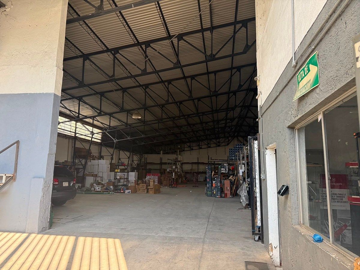 Bodega comercial en Quinta Velarde, Guadalajara, foto 6 de 17