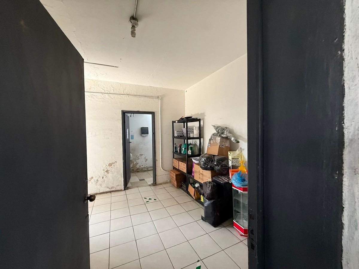 Bodega comercial en Quinta Velarde, Guadalajara, foto 10 de 17