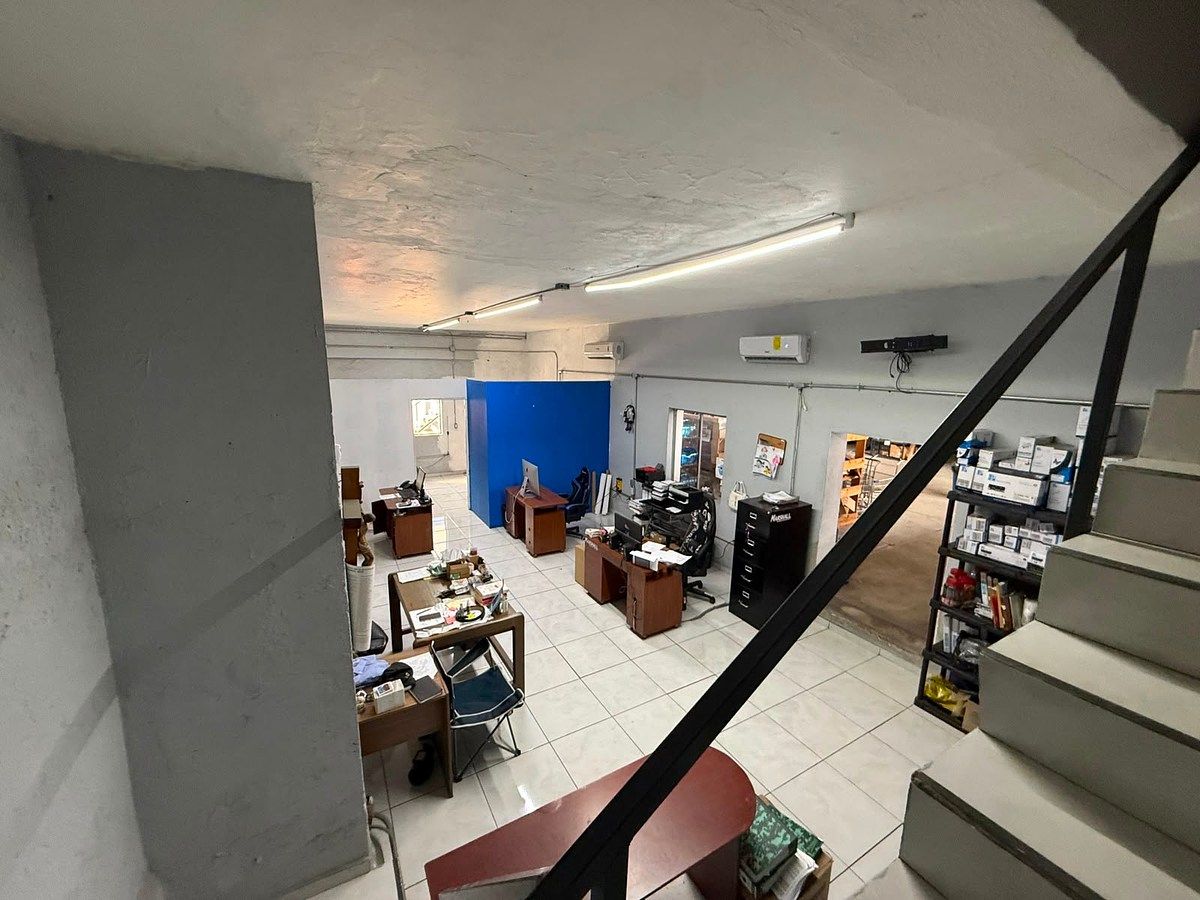 Bodega comercial en Quinta Velarde, Guadalajara, foto 12 de 17