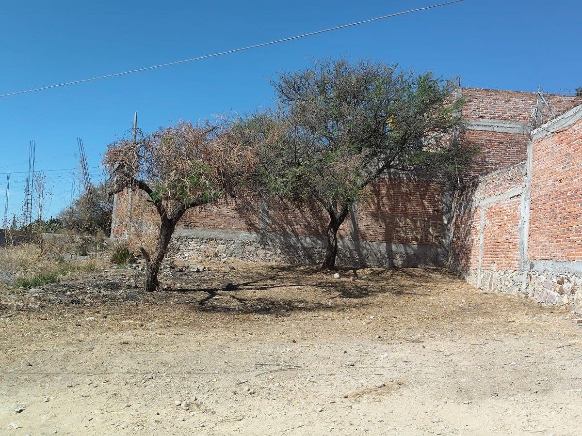 Lote 9 Povoado de Tirado, foto 1 de 2