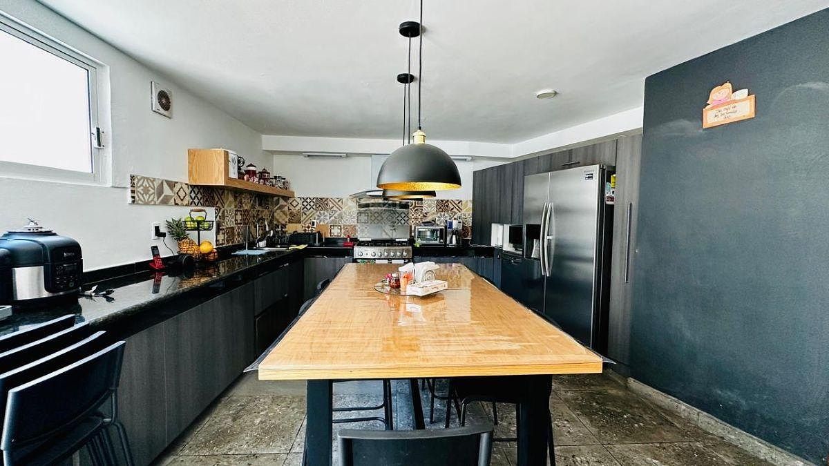 Sale of a spacious house in Olivar de los Padres, photo 1 of 17