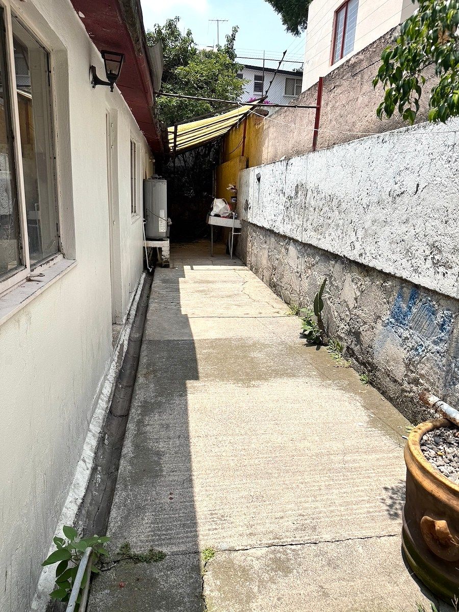 Pasillo de servicio, photo 11 of 39