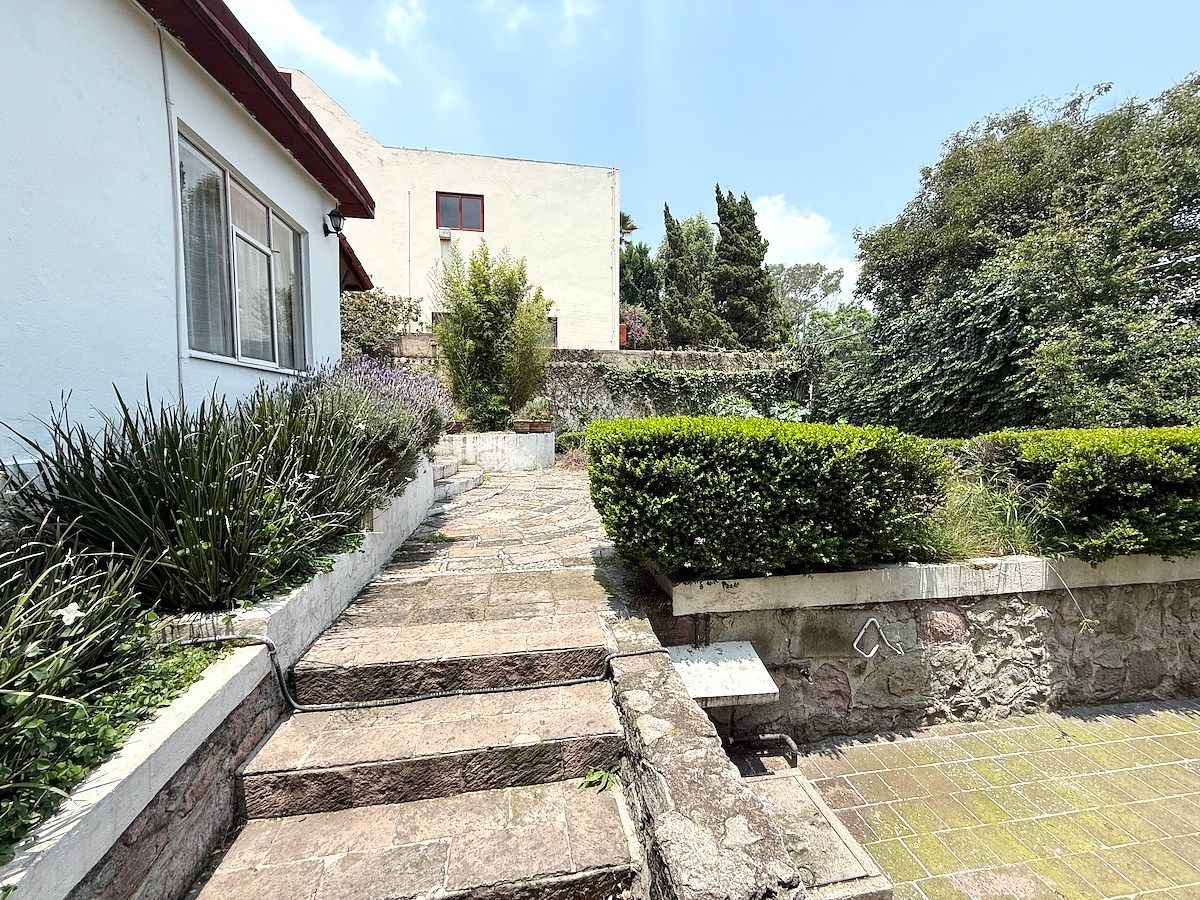 Escaleras para subir al patio, photo 3 of 39