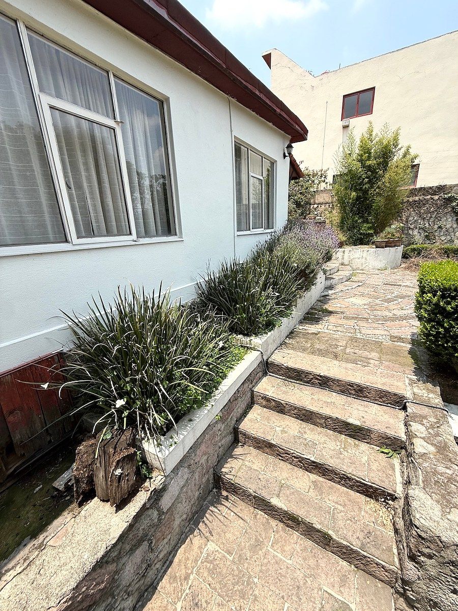 Escaleras para subir al patio, photo 4 of 39
