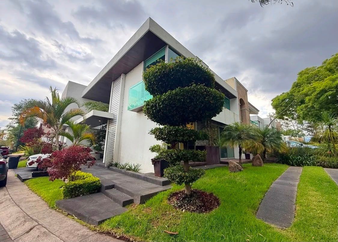 CASA À VENDA FRACC MANANTIAL, foto 1 de 14