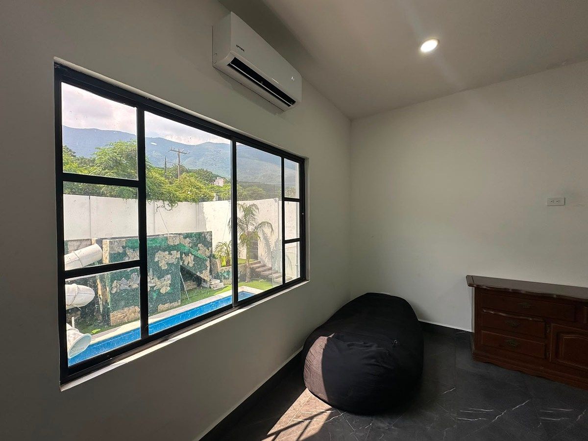 Country House in Jardines de La Silla, Juárez, photo 17 of 27