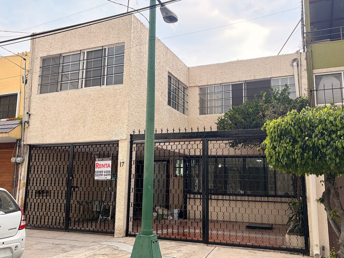 HOUSE FOR RENT - NEAR VENADOS PARK, photo 1 of 15