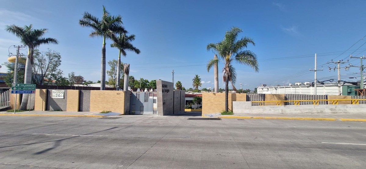 MOTEL À VENDA NA ESTRADA PRINCIPAL, IRAPUATO. GTO., foto 1 de 46