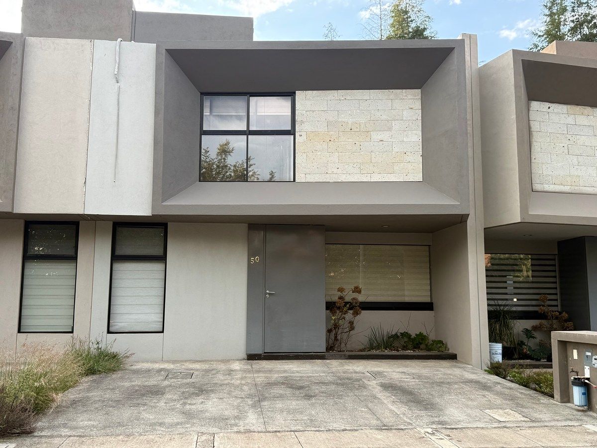 Casa para ALUGUEL dentro do Fracc. Sendero Palmas em Jesús del Monte, foto 1 de 14