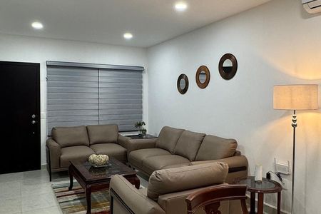 Casa Mobilada para Aluguel em Loteamento Privado