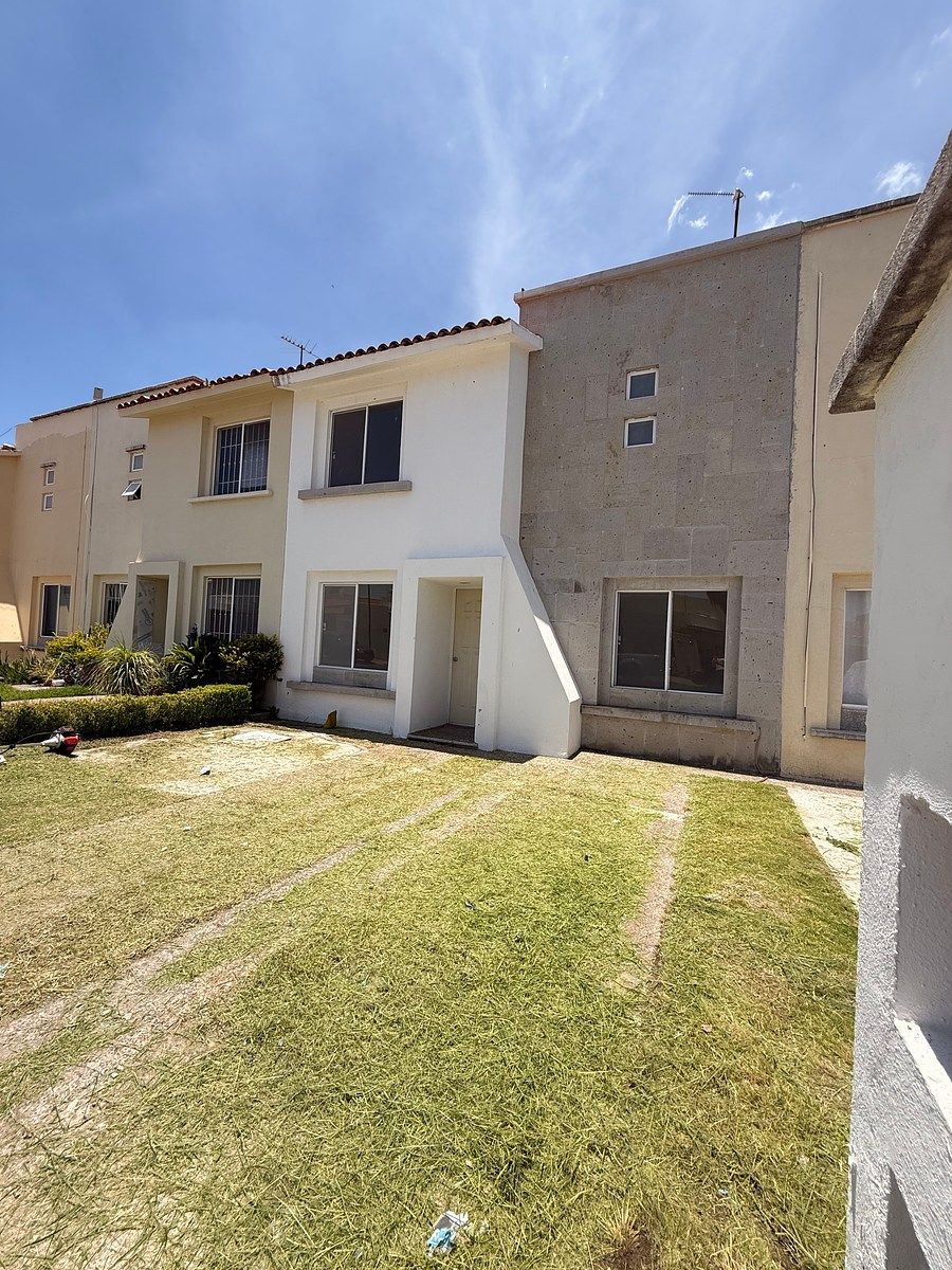 CASA EN VENTA EN RANCHO SANTA MÓNICA, foto 1 de 18