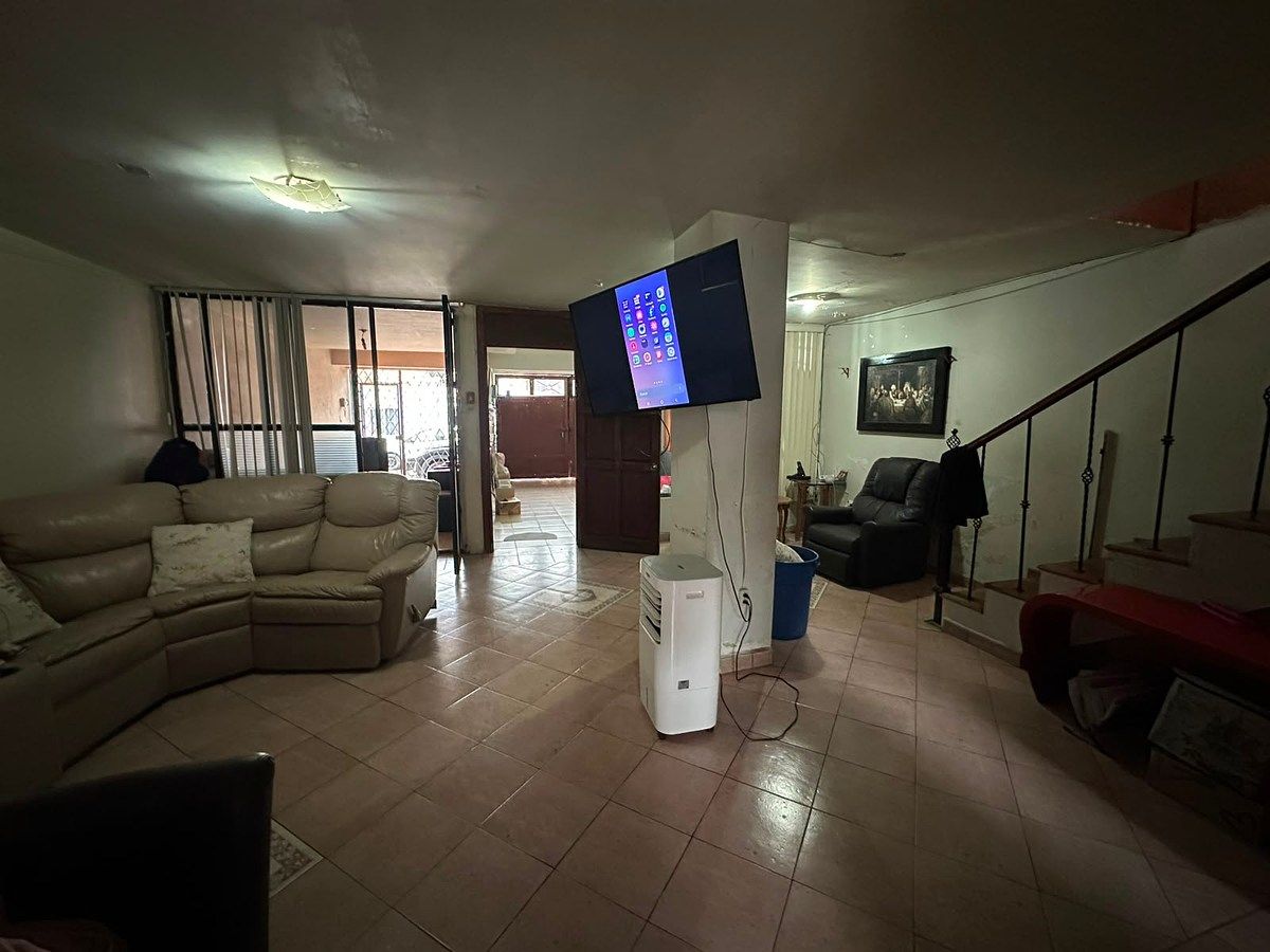 Casa en Lic. José López Portillo, Aguascalientes, foto 2 de 12