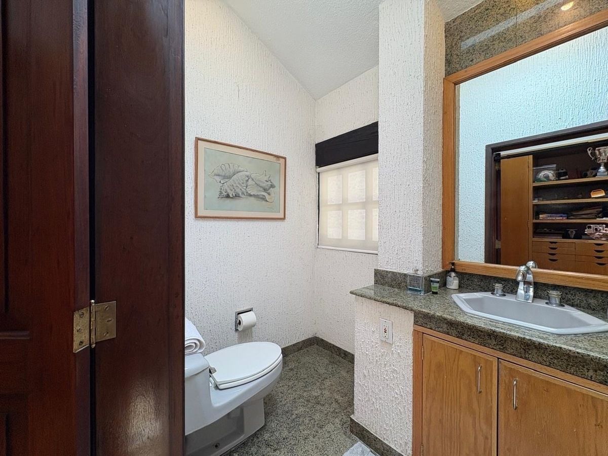 House in Gated Community in Bosques de las Palmas, Huixquilucan, photo 16 of 49