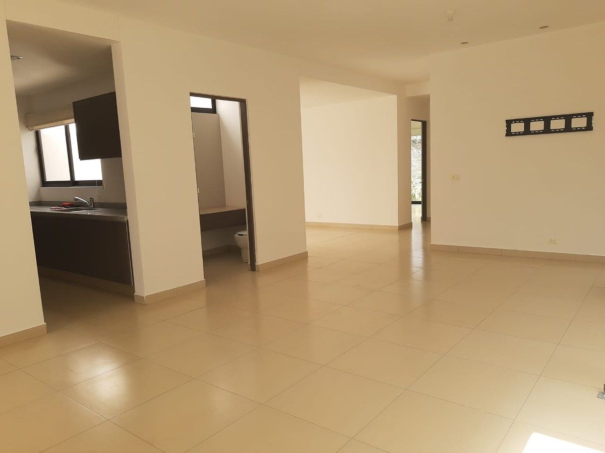 House in Lomas de Juriquilla, Querétaro, photo 3 of 20