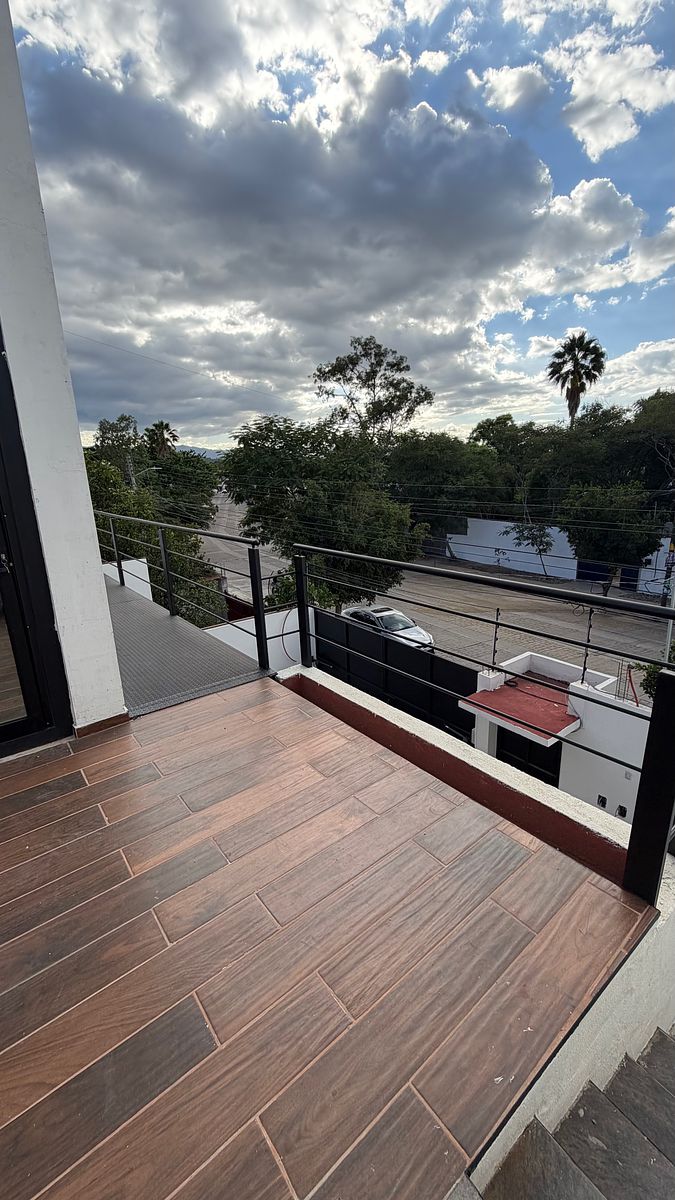 Balcon de la Segunda Planta, photo 5 of 12
