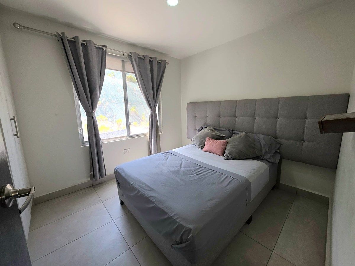 Apartment in La Rioja Residencial, Tijuana, photo 11 of 15