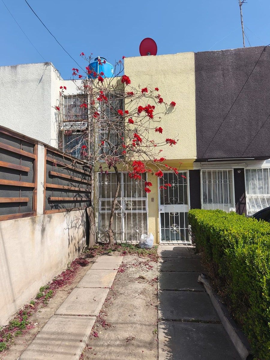 CASA EN VENTA EN HÉROES IXTAPALUCA AUN COSTADO DE AV MIGUEL HIDALGO, foto 1 de 20