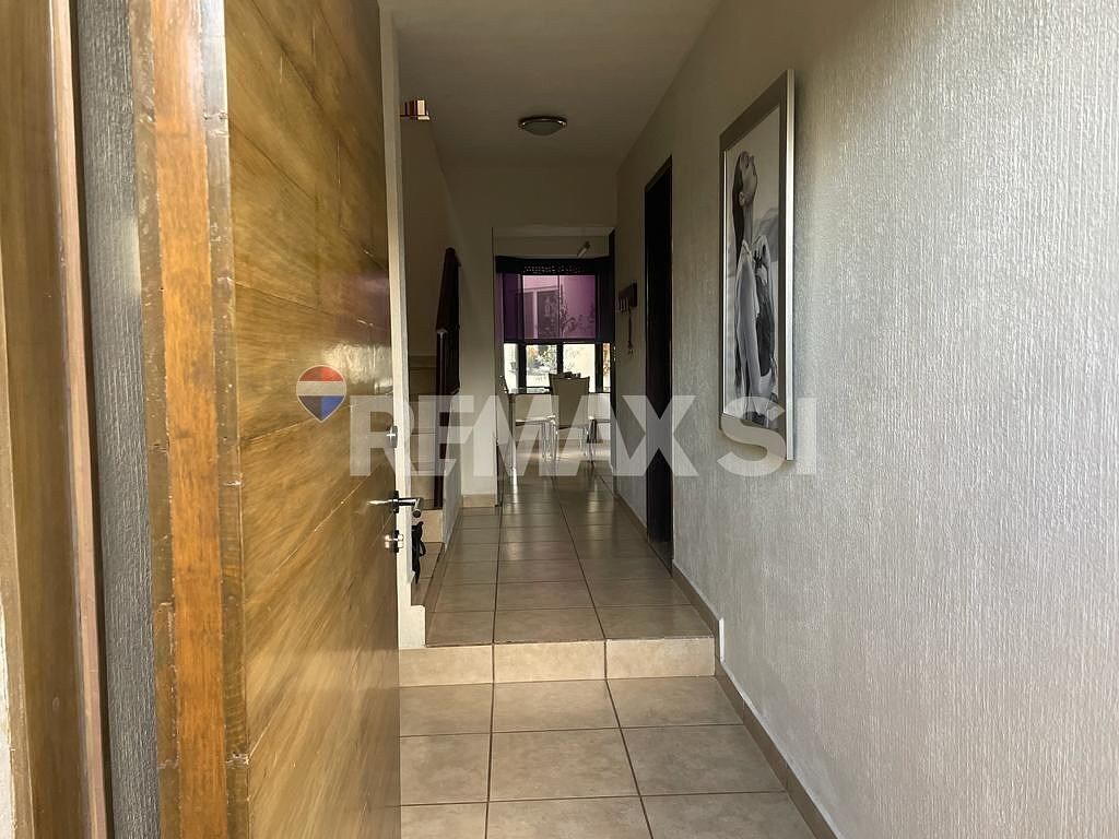 Casa em Colinas del Cimatario, Querétaro, foto 2 de 29