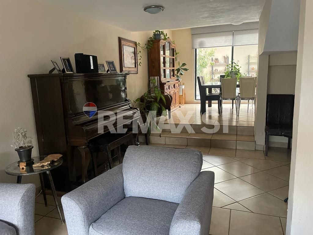 Casa em Colinas del Cimatario, Querétaro, foto 4 de 29