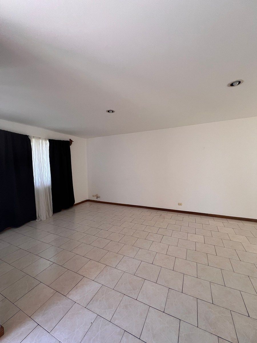 House in Bosque Camelinas, Morelia, photo 3 of 15