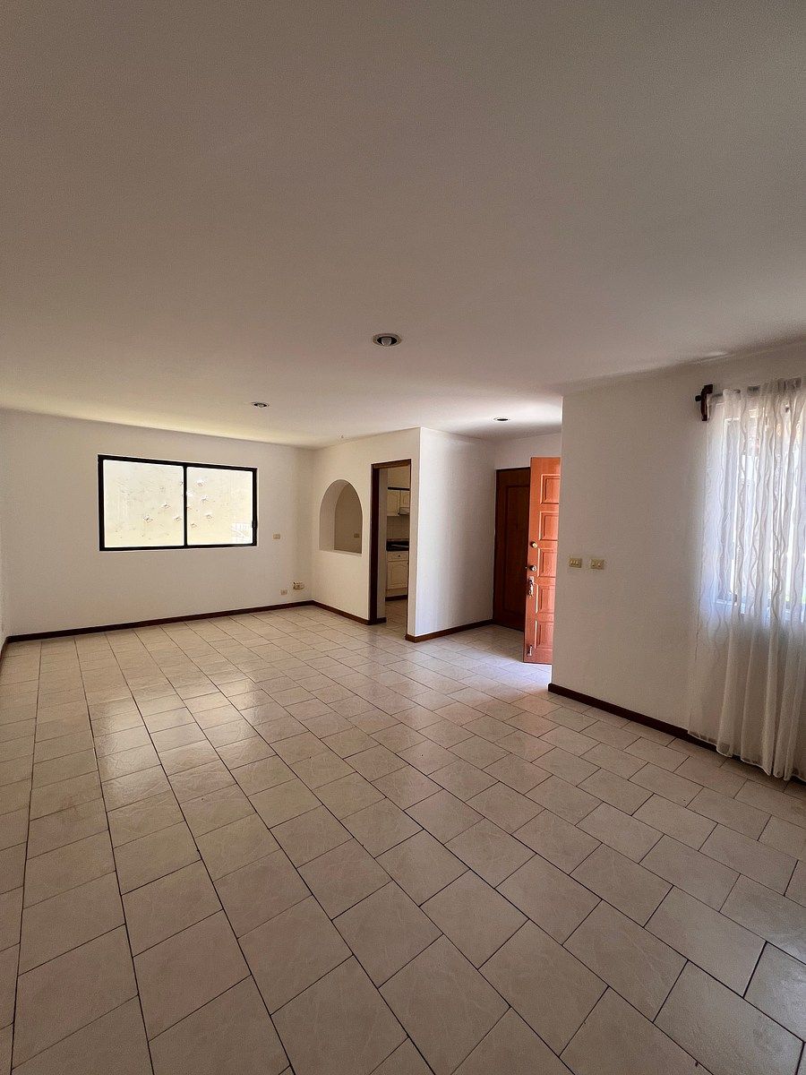 House in Bosque Camelinas, Morelia, photo 2 of 15