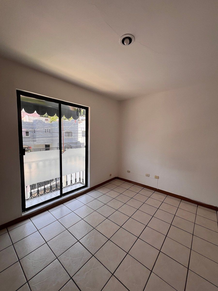 House in Bosque Camelinas, Morelia, photo 9 of 15