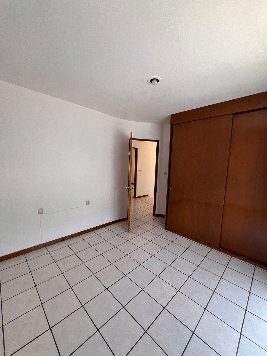 House in Bosque Camelinas, Morelia, photo 10 of 15