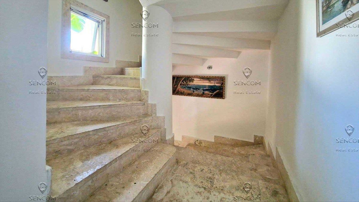 Escalera, foto 10 de 25