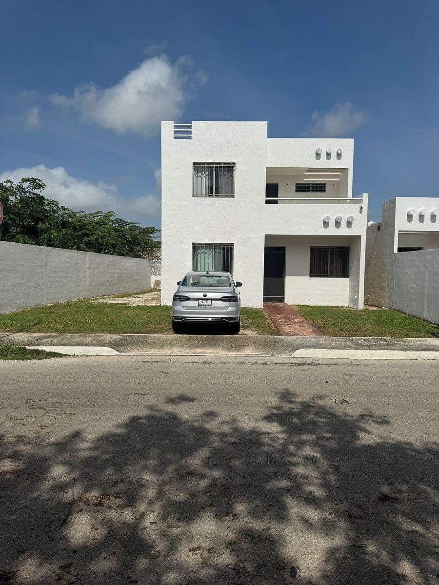 ALUGA-SE CASA SEMI MOBILIADA NO CONDOMÍNIO LAS AMÉRICAS, foto 1 de 17