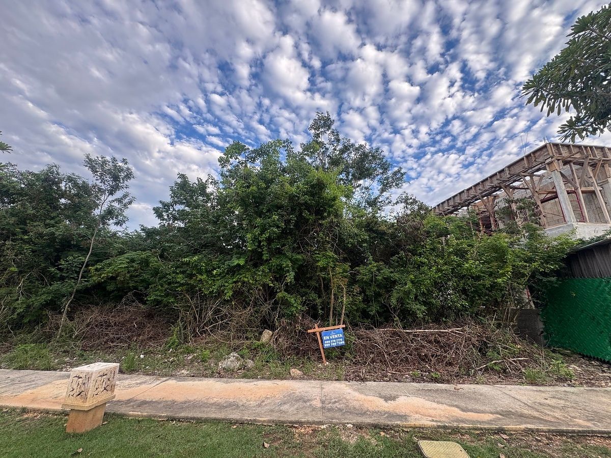 TERRENO EN VENTA EN MERIDA, YUCATAN EN YUCATAN COUNTRY CLUB, PRIV. CUTZAM - foto 2